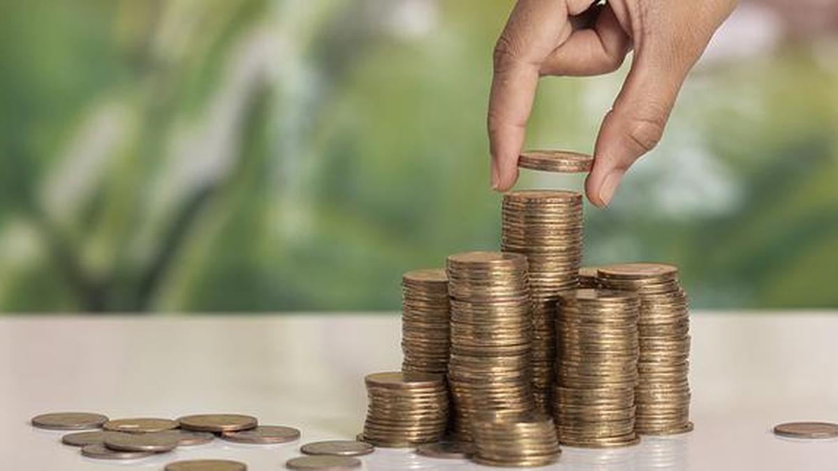 Rupee Hits Record Low of 95.86 Against US Dollar Amidst Crisis