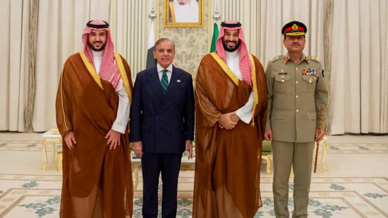 Pakistan Sends Troops and Jets to Saudi Arabia Amid Regional Tensions