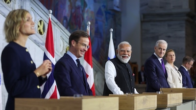 Icelandic Prime Minister Highlights 'Sambandh' at Nordic Meeting