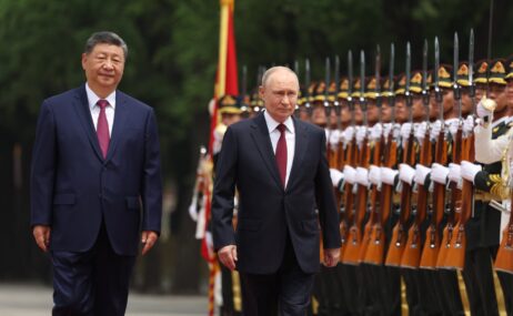 Xi Jinping Hosts Back-to-Back Meetings with Trump and Putin