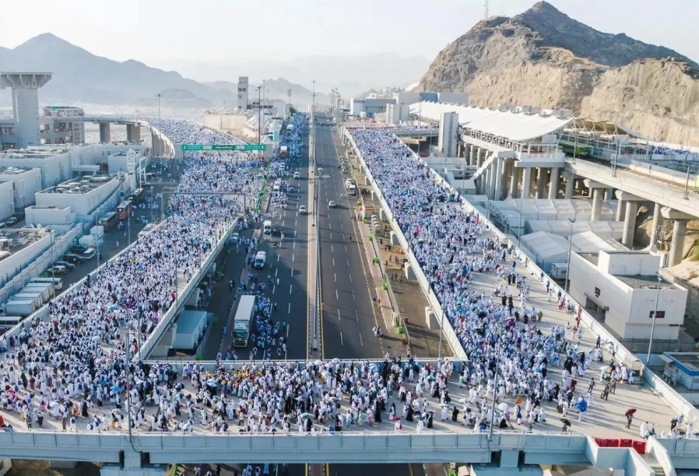 Saudi Arabia Prepares for Hajj as Pilgrims Head to Mina