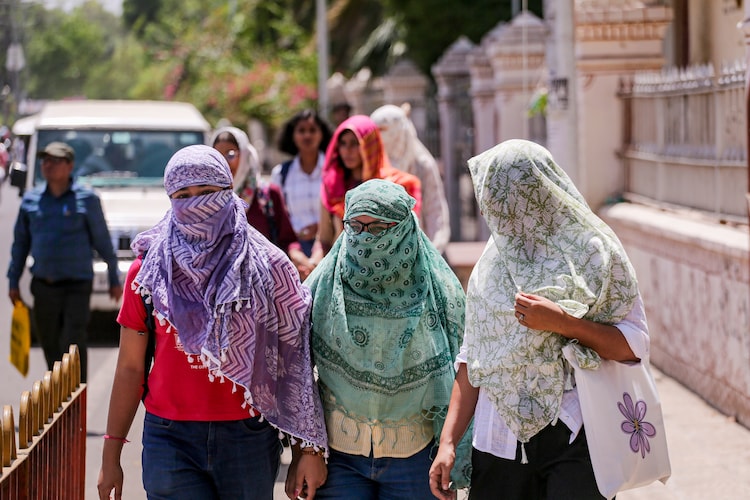 Intense Heatwave Affects Central and Northwestern India as Monsoon Delayed