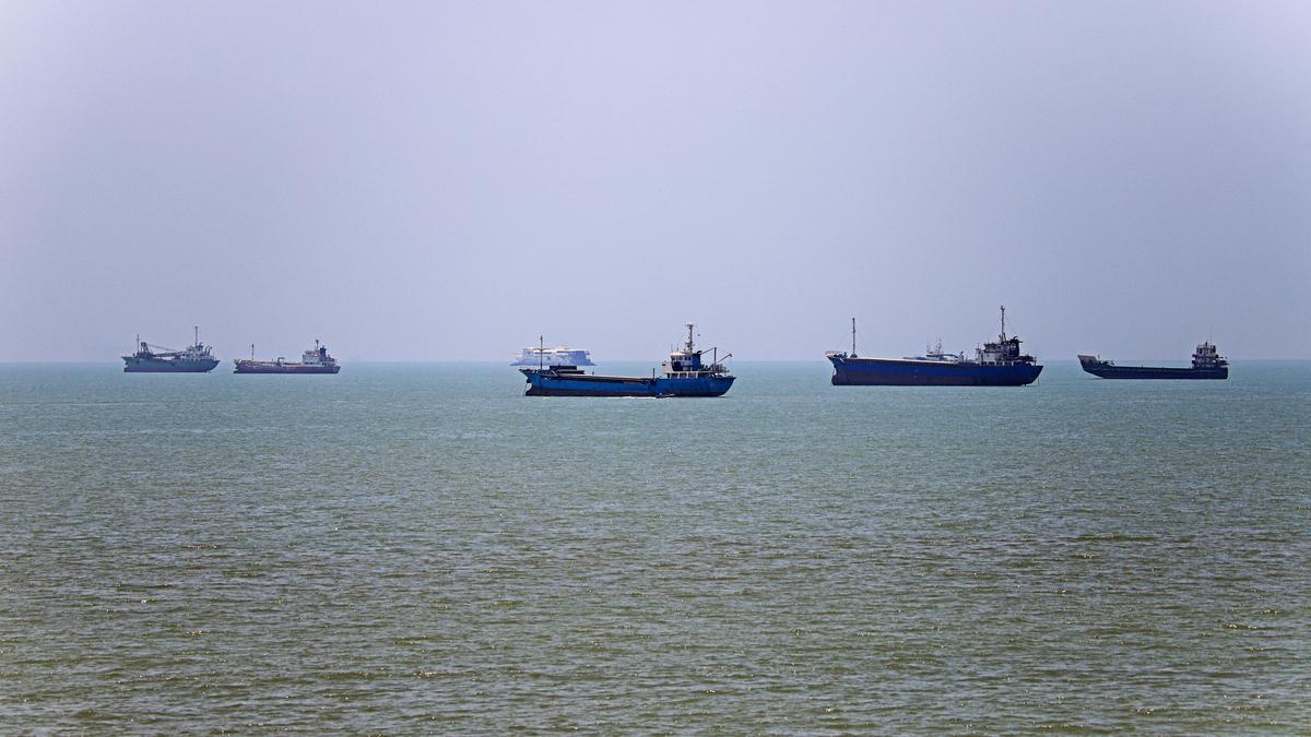 US Government Waives Sanctions on Iranian Oil Imports