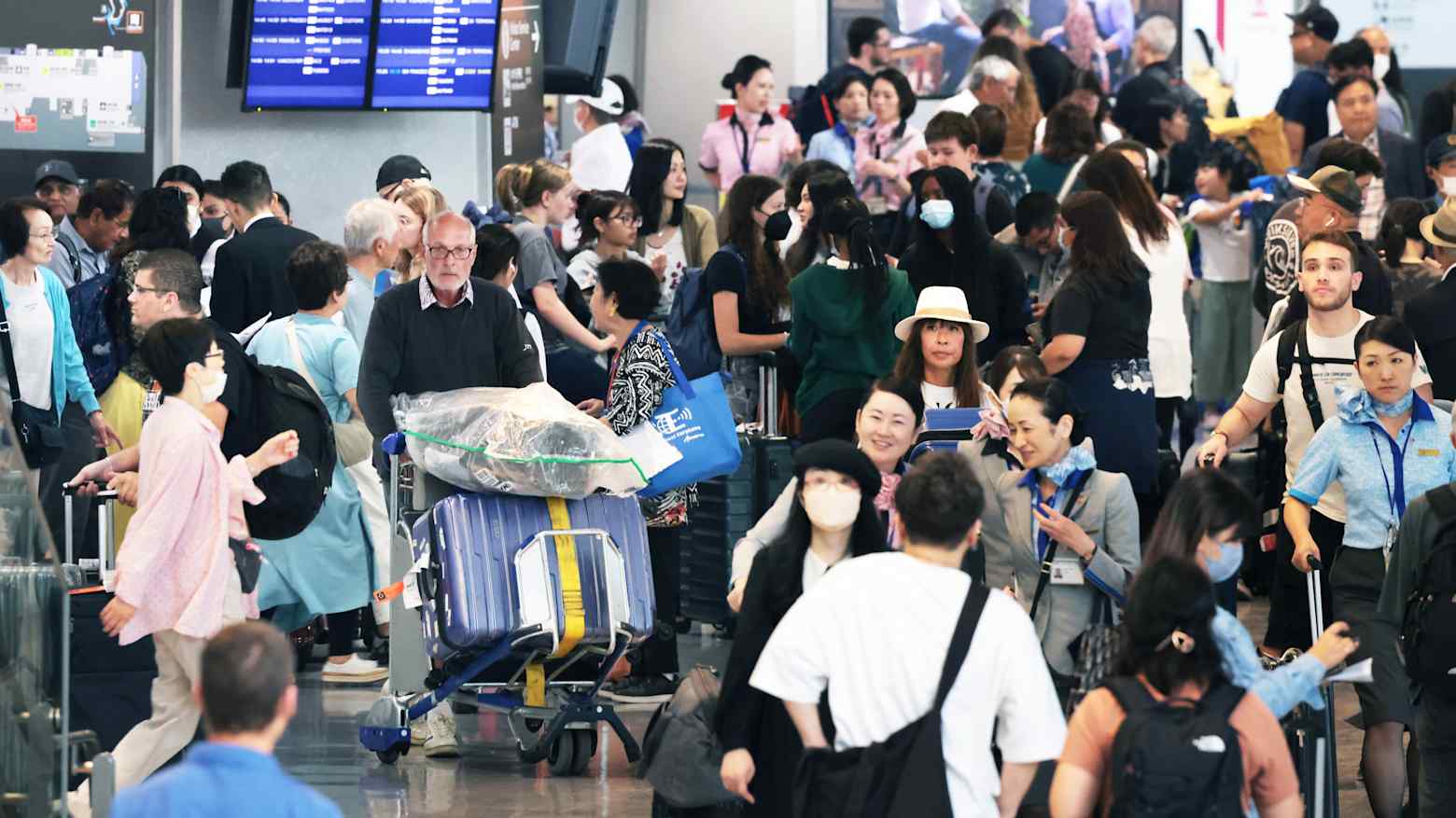 Japan Increases Visa Fees to Mitigate Overtourism Challenges