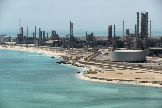 Saudi Arabia Records Largest Oil Flow Since Iran War Truce