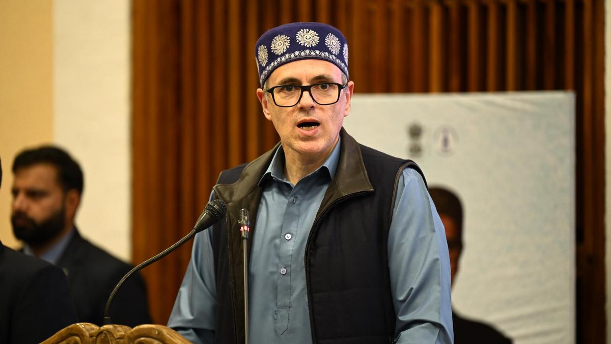 Omar Abdullah Supports Resumption of India-Pakistan Talks