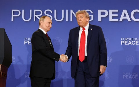 Donald Trump Proposes Aid in Ending Ukraine Conflict During Call with Putin