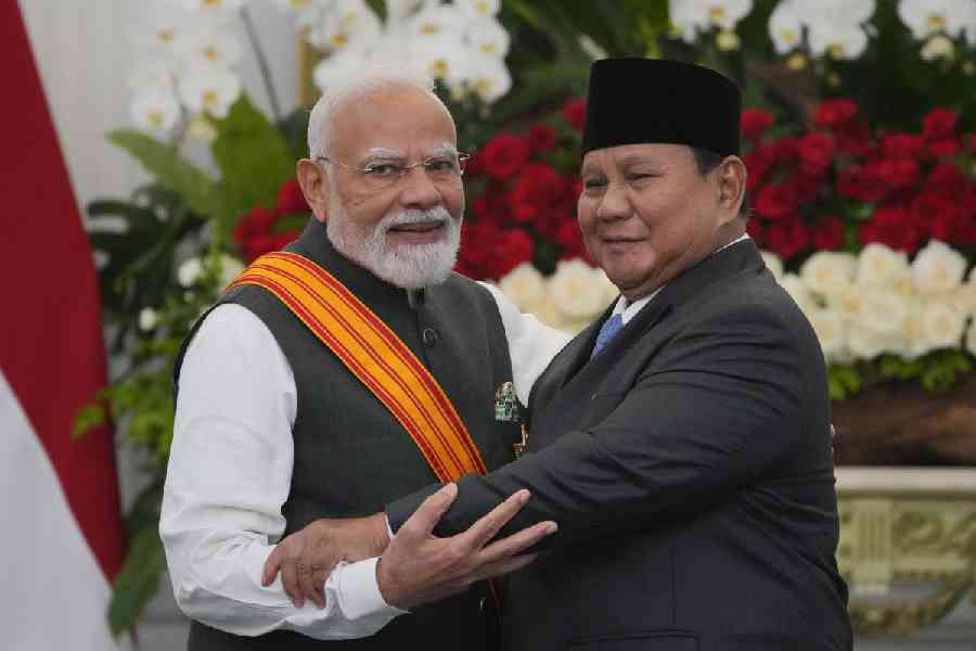 Indian Prime Minister Modi Visits Prambanan Temple in Indonesia
