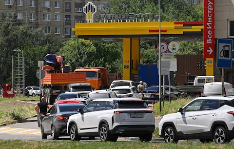 International Energy Agency Revises Russia's Oil Production Outlook
