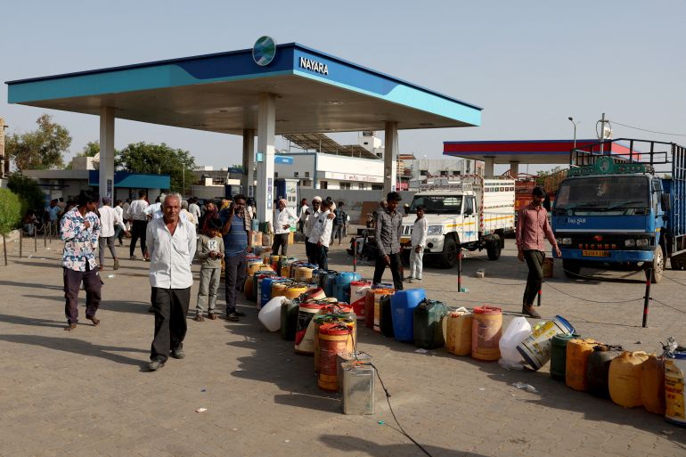 Oil Prices Rise to Highest Level in a Month Amid US-Iran Tensions