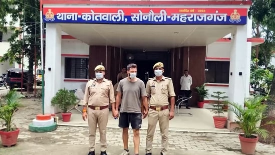Ex-US Navy Veteran Detained Near Nepal Border with Indian Wife