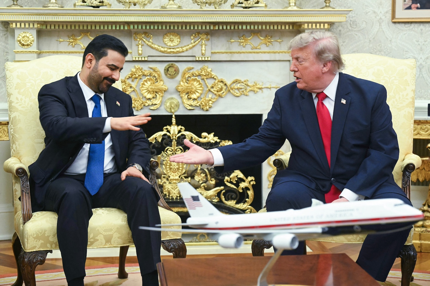 Trump and Iraq's Prime Minister Discuss Economic Ties at White House
