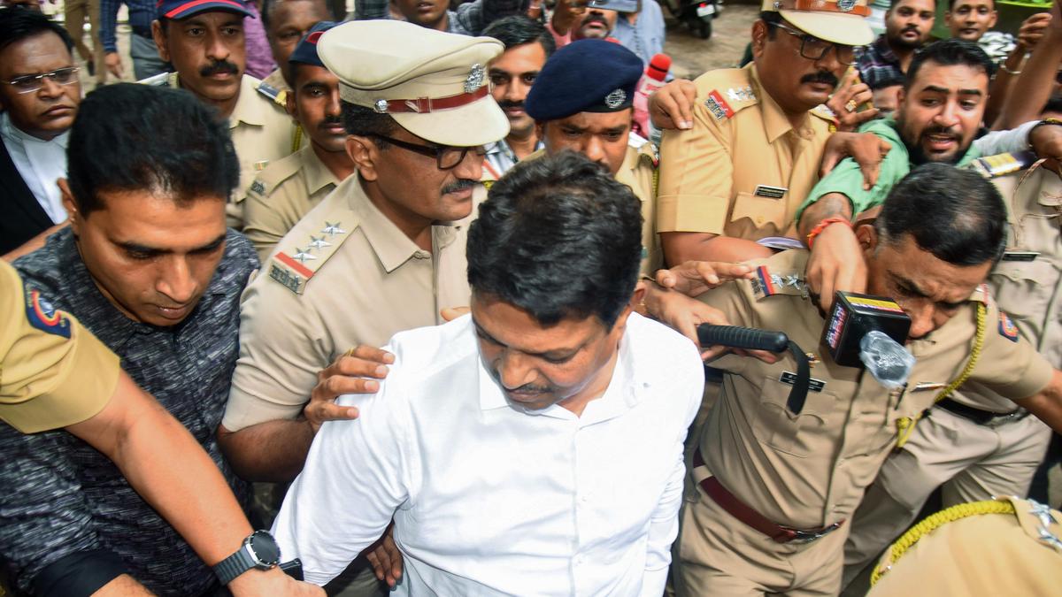 Shiv Sena Corporator Surrenders in Doctor Assault Case