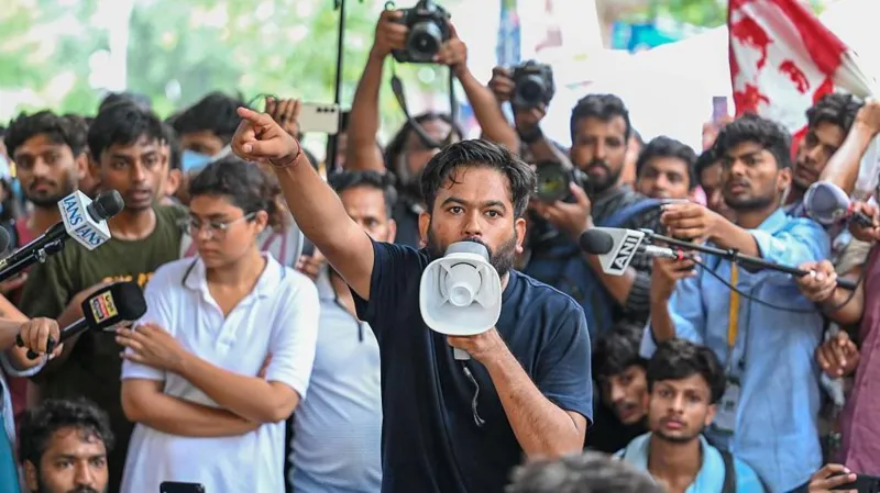 Police Detain Protesters During CJP March; Link to Student Status