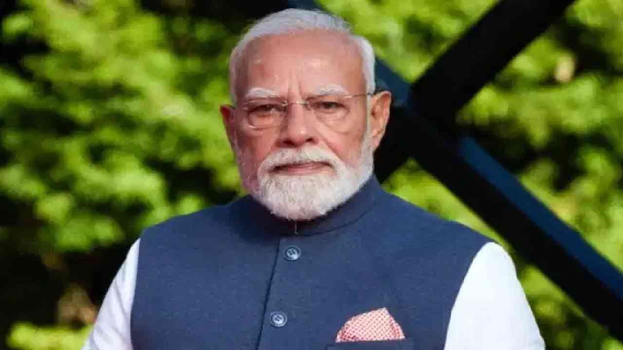 Rahul Gandhi Detained as Protests Escalate Outside Modi's Residence