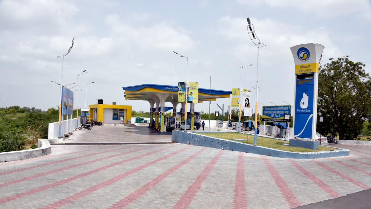 Bharat Petroleum Reports Rs 3,962 Crore Loss Amid High Crude Prices