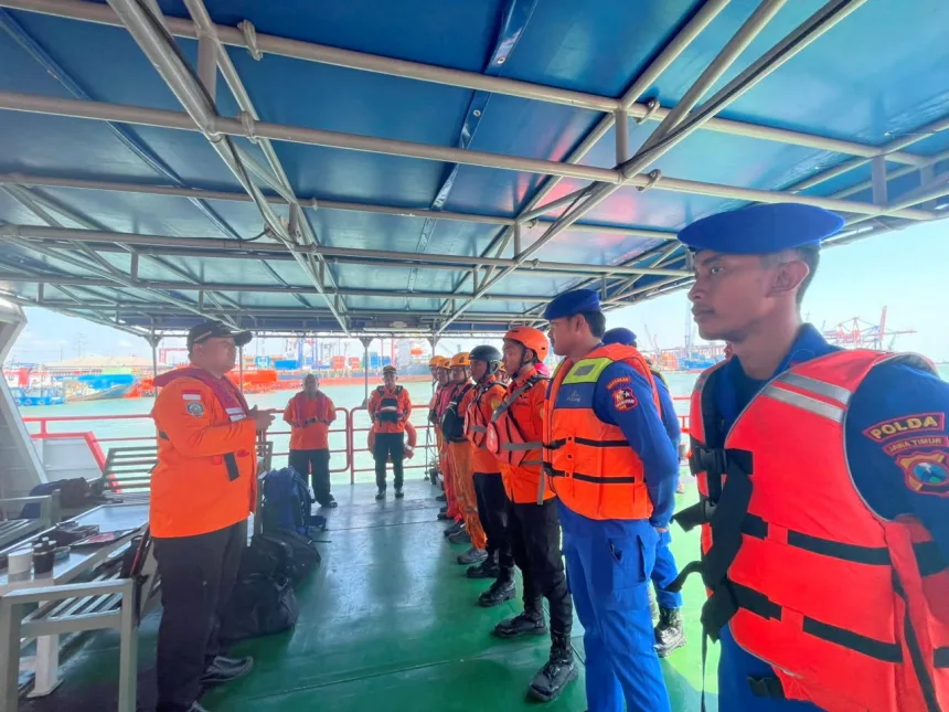 Tragic Ferry Fire Claims Five Lives Near Madura Island, Indonesia