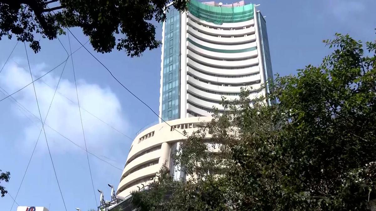 Indian Stock Market Rises: Sensex and Nifty Gain from Lower Crude Prices