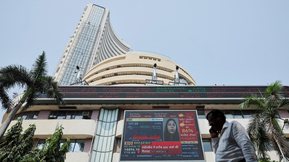 Global Stock Markets Fall as Crude Oil Prices Increase