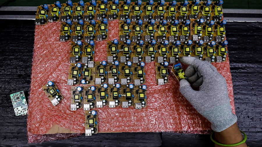 India Launches ₹62,500 Crore Mobile Phone Manufacturing Scheme