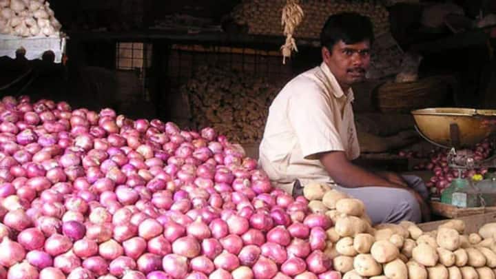 Surge in Onion Prices Prompts Indian Government to Launch Kanda Express