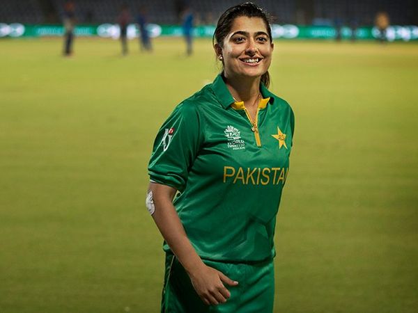 Aiman Anwer Retires from International Cricket After Six Years