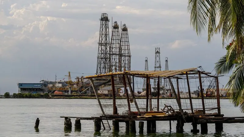 US Secures Significant Oil Deal with Venezuela Amid Economic Pressures