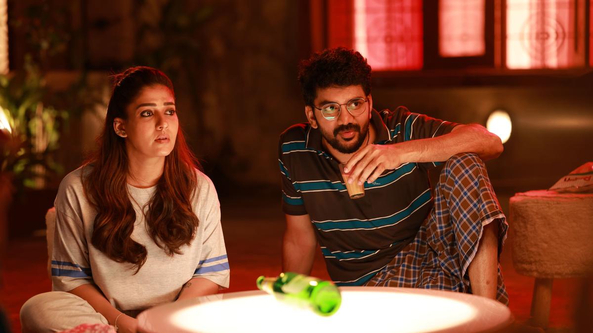 Nayanthara and Kavin Star in New Tamil Romantic Comedy 'Hi'