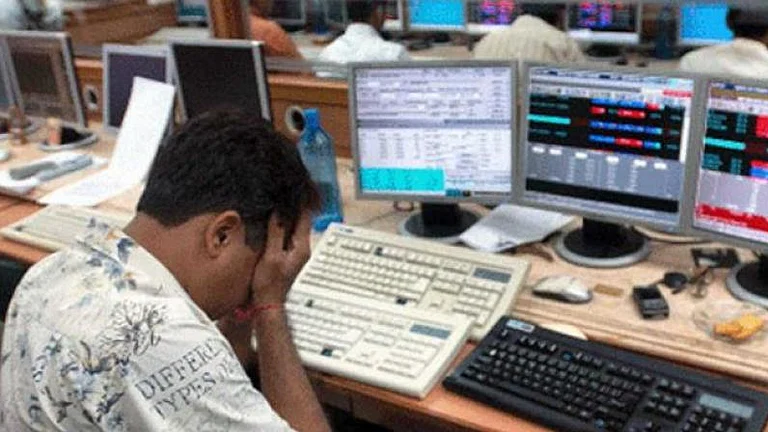Indian Equity Markets Decline Amid Interest Rate Concerns