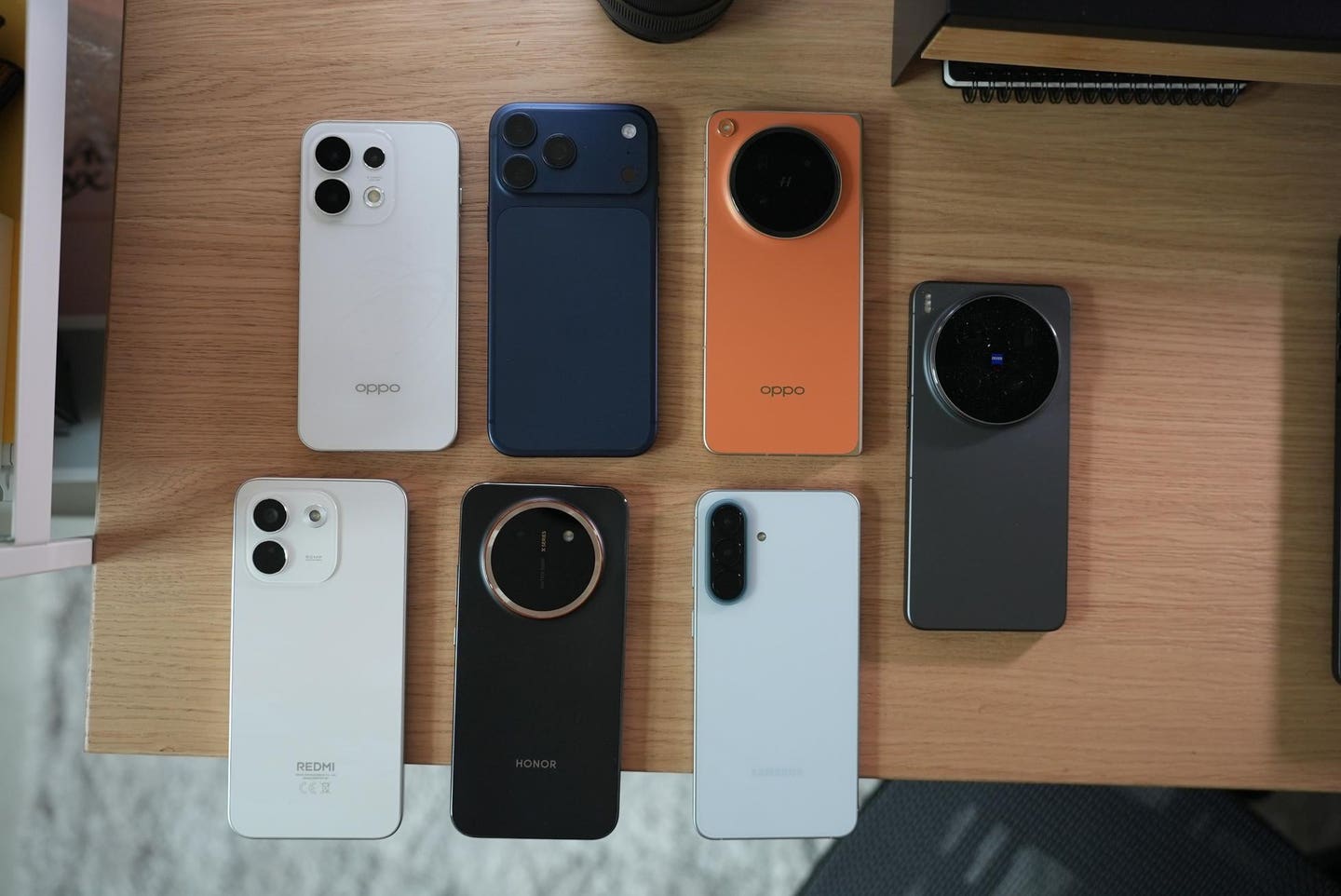 Chinese Brands Lead Push for Smartphones with 10,000mAh Batteries