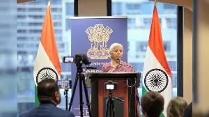 India Projects Steady 7% Growth Amid Global Economic Challenges