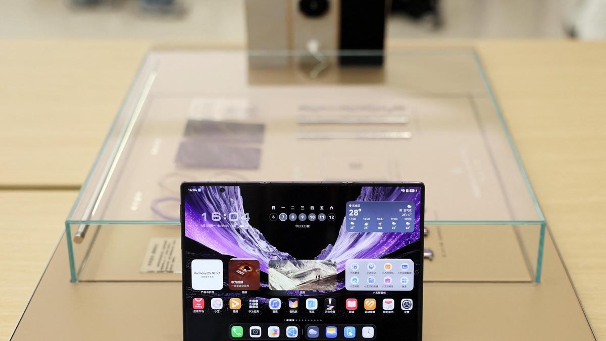 Huawei Unveils New Foldable Smartphone Amid Competition