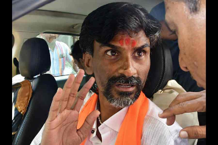 Protests Erupt Over Maratha Reservation in Maharashtra