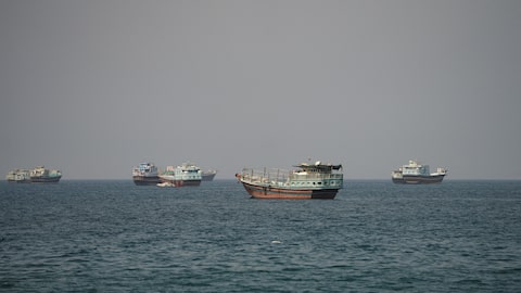 Iran Proposes Reopening Strait of Hormuz: Potential Market Impacts