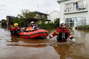 Search Efforts Underway in Japan Following Typhoon Dujuan