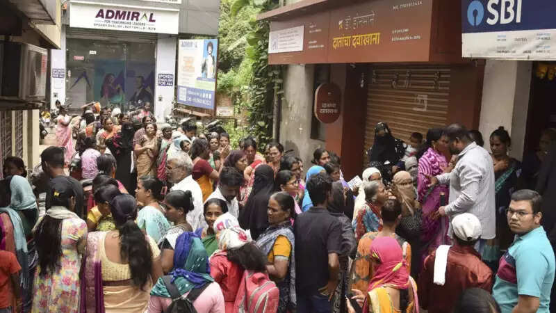 Indian Government Advances Salary Payment Before Nationwide Bank Strike