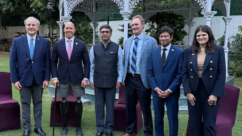 India's Foreign Secretary Discusses Sanctions with US Delegation