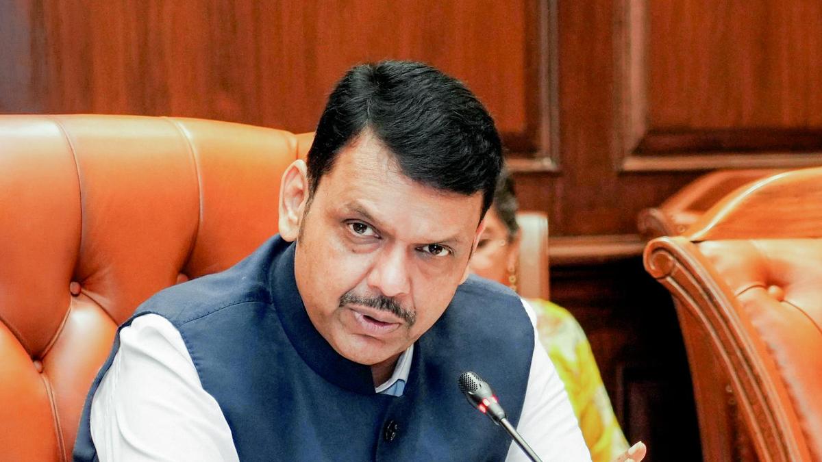 Maharashtra Opposition Protests Against Chief Election Commissioner