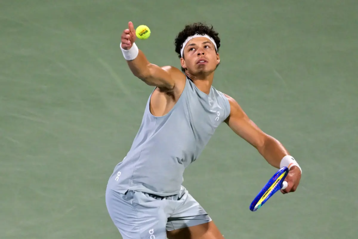 Ben Shelton Faces Daniel Altmaier in Shanghai Masters Match