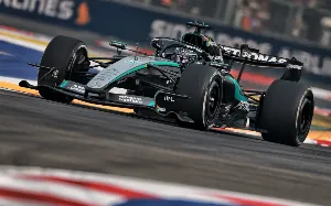 Max Verstappen Secures Sprint Pole at Singapore Grand Prix