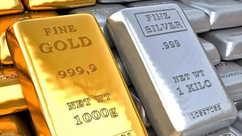 Gold Futures Drop to ₹1,50,219/10gm Amid Decreased Demand
