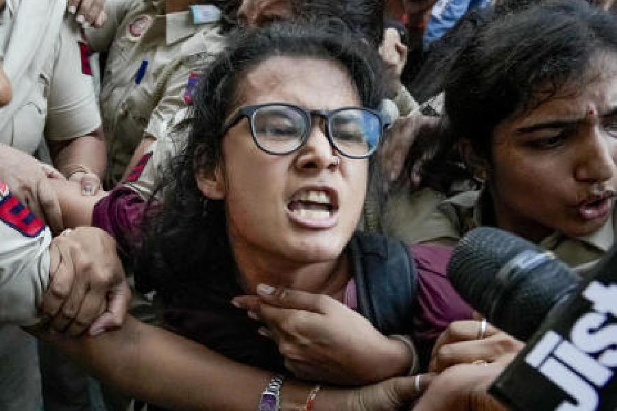 Neha Bora Advocates for Women's Release After Sunset Amid Protests