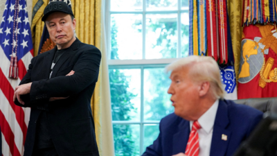 Trump Claims Ukraine's Starlink Service has been Restored