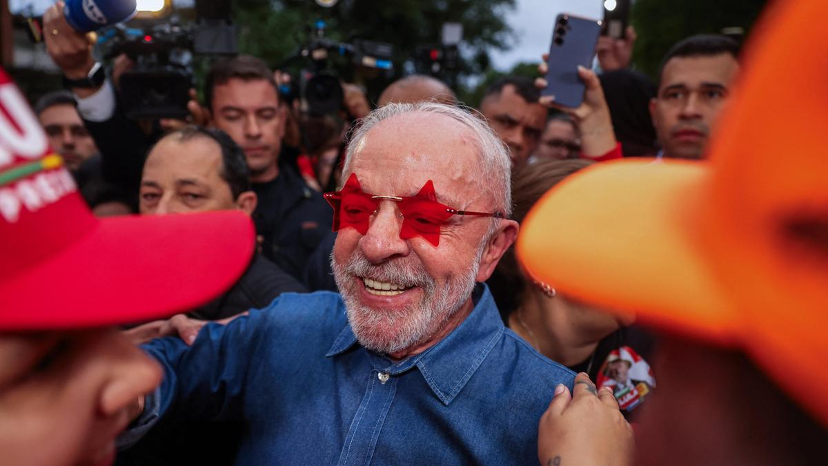 Brazil's Lula da Silva Wins Election Against Flávio Bolsonaro