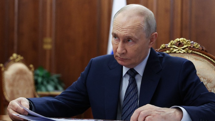 Putin Warns of No Winners in Escalating European Tensions
