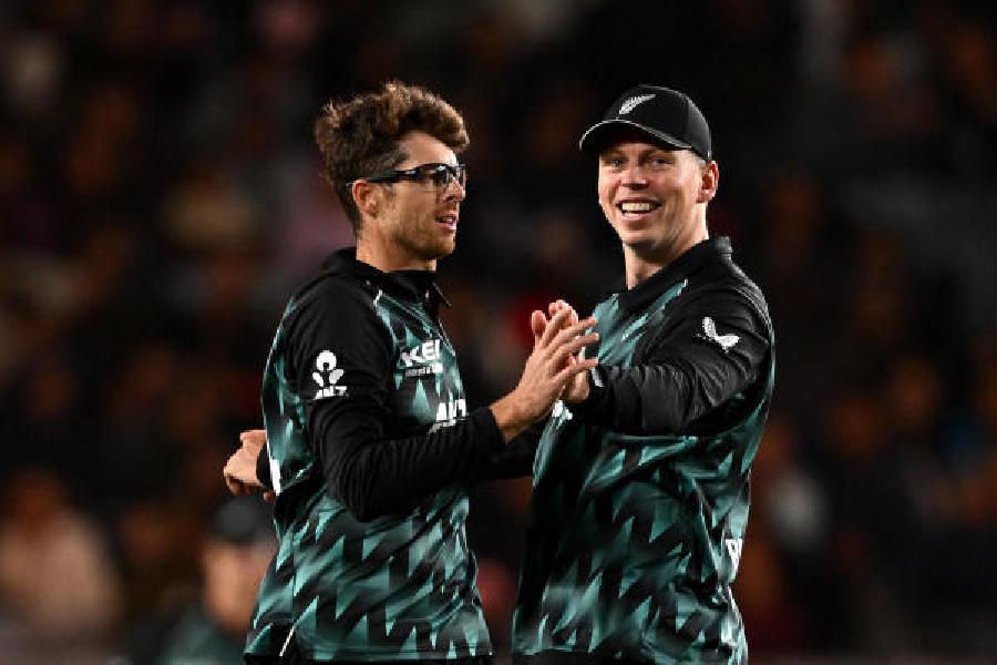 Glenn Phillips and Jacob Duffy Lead New Zealand to Victory Over India