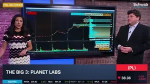Global Markets Roiled by Strait of Hormuz Crisis, Fed Policy Shifts and Tech Earnings Surge: Schwab Network’s Power Capsule Roundup for April 19, 2026