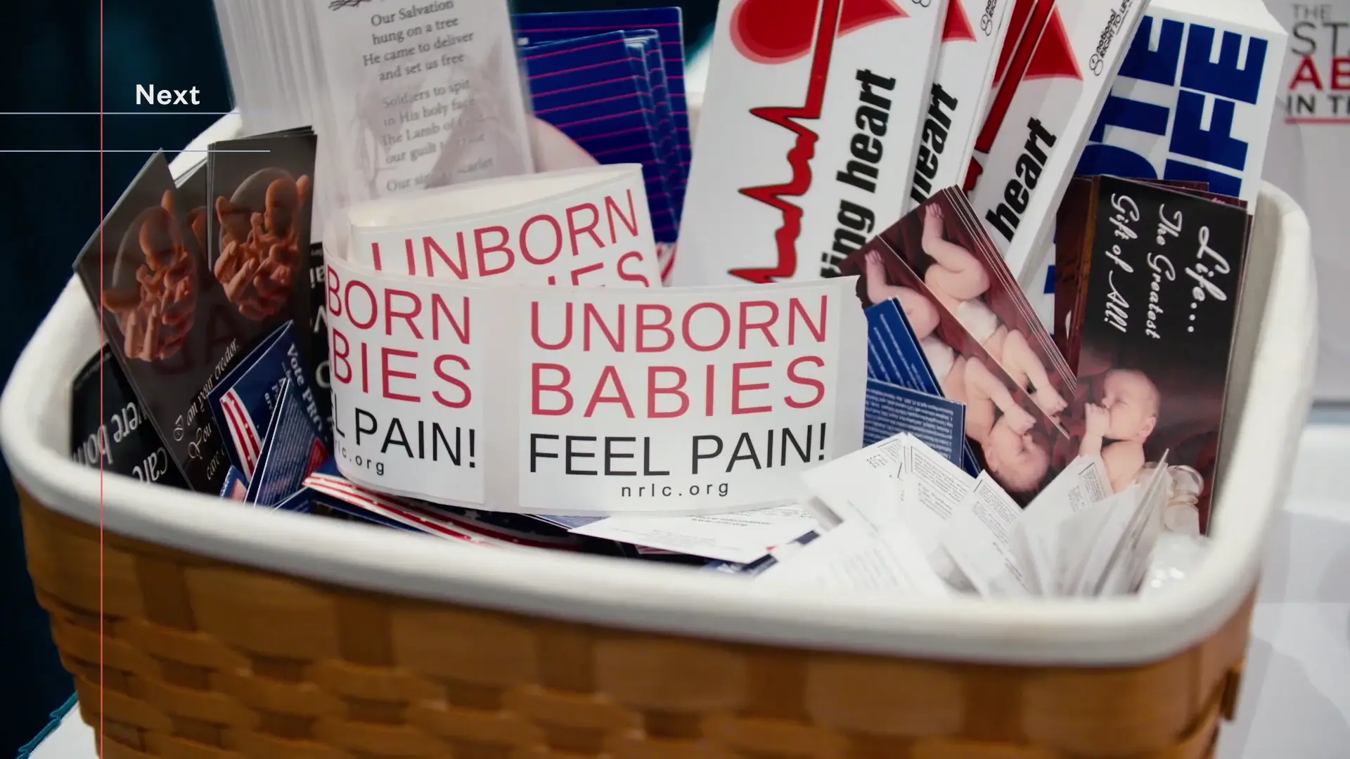 Global Power Shifts: Political Rights, Business Ethics and Human Stories Dominate Today's Press Monitor